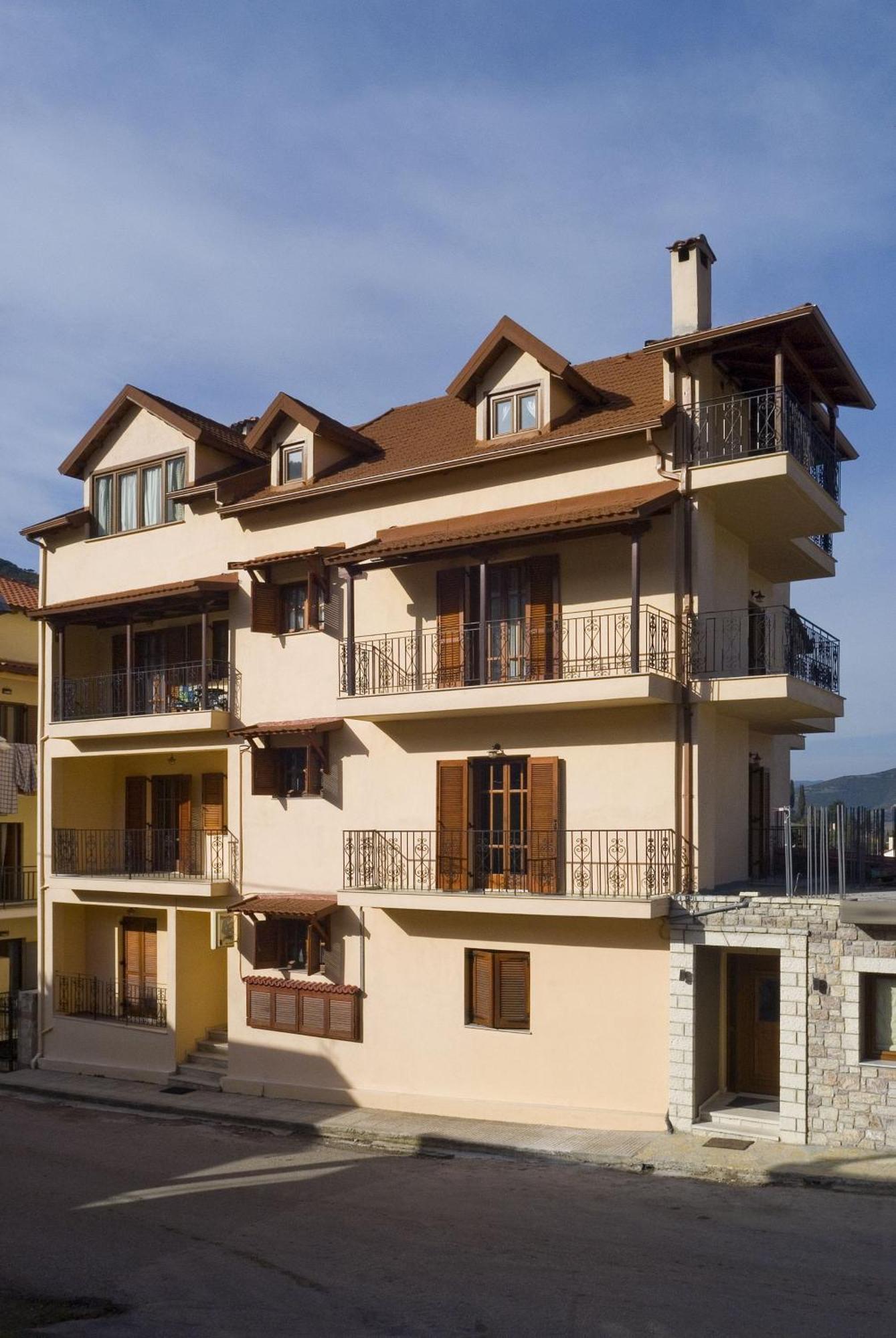 Kalavrita Krinides Apartment And Attics エクステリア 写真