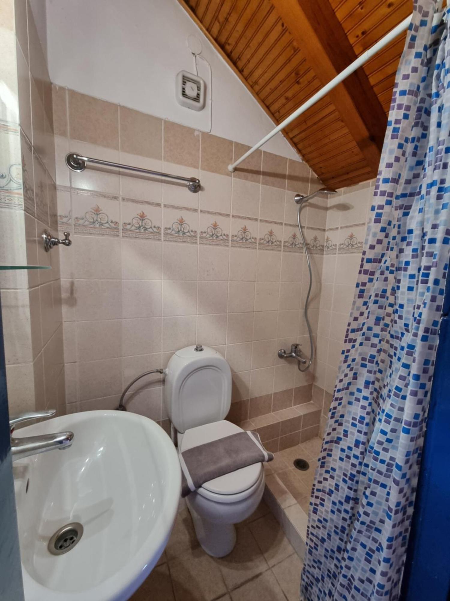 Kalavrita Krinides Apartment And Attics エクステリア 写真